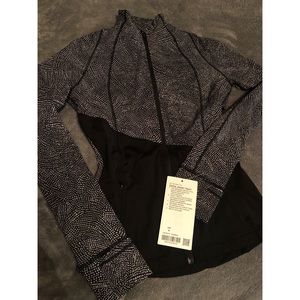 🍋NWT Lululemon Define Jacket sz.4 asymmetrical 🍋